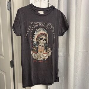 Yeezus Graphic Tee with Skull Design sz S